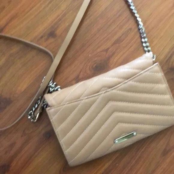 🎉5xHP🎉 Rebecca Minkoff Tan Quilted Crossbody Bag with Chain Strap - Picture 3 of 8